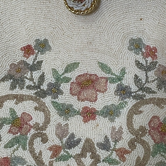 Vintage Beaded Floral Ivory Handbag - Picture 2 of 8